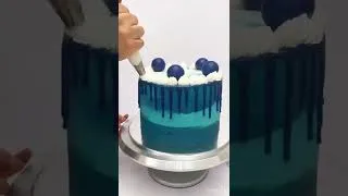 Thumbnail: Cake decorating #shorts