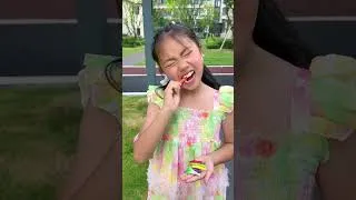 Thumbnail: This isn't food, it's a hair clip!