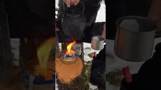 Thumbnail: This is real. a personal way to warm up with hot tea in the cold winter nature