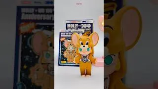 Thumbnail: Unboxing Jerry Pop Mart Molly x Warner Bros. 100th Anniversary Spoof Pink Luxo Lamp #shorts