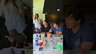 Thumbnail: Adivinación a dos bandas