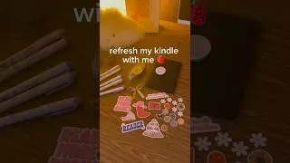 Thumbnail: makeover my kindle with me 🍓🤍🧸 new kindle stickers & case!