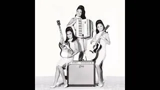 Thumbnail: The Kim Sisters - El Cumbanchero (Live)