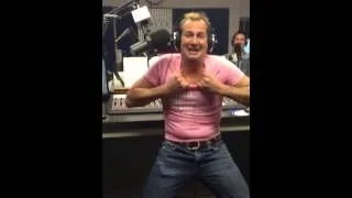 Thumbnail: Smiley ripping his shirt off