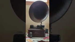 Thumbnail: My new Edison Opera playing a few seconds of Black Bottom