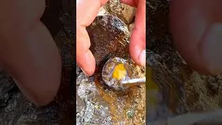 Thumbnail: Crystal hunting in forgotten mines: The ultimate guide。Rainbow Beach's Crystal Secrets
