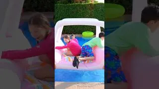 Thumbnail: Kids Learn to Share at the Pool!
