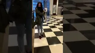 Thumbnail: mall_leak.mp4
