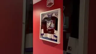 Thumbnail: Let’s check out all the weird stuff the Senators have hanging on the walls. —Taylor Haase in Ottawa