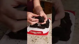 Thumbnail: No-Bake Chocolate Cherry Cake