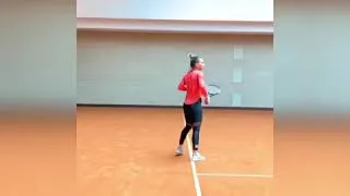 Thumbnail: Simona Halep practice for 2019 clay court season