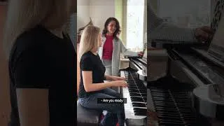 Thumbnail: Piyano çalarken en büyük sorun yanlış notaya bastığında seni uyaracak birinin olmaması...
