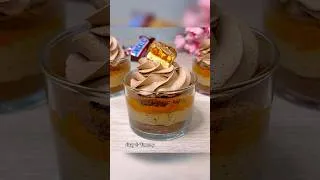Thumbnail: Snickers no bake dessert cups 😍 Very Easy and Yummy!