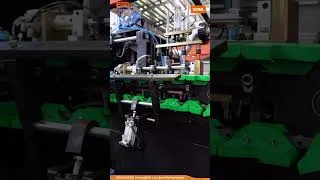 Thumbnail: Cut Labor Cost  Full Servo 4-Cavity Auto Bottle Blowing Machine for Water/Juice/Oil Bottles 6000BPH
