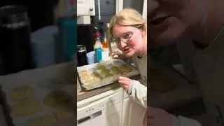 Thumbnail: So thankful I’m not solo this week..quick kitchen reset #shorts #reset #cleaningmotivation