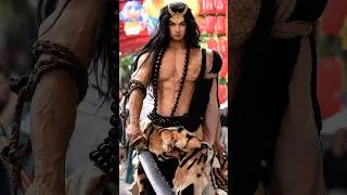 Thumbnail: 🔥 Tall Man Instantly Grabs Attention in Fantasy Cosplay! #streetstyle #cosplay