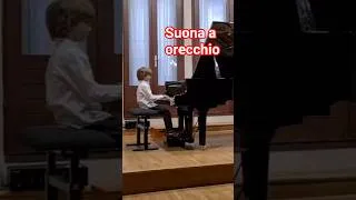 Thumbnail: Danza Ungherese Brahms talento  Emils Carniel (8 anni) suona a orecchio, non conosce le note #shorts