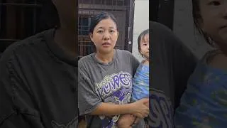 Thumbnail: My baby is enjoying watching her mommy cooking.