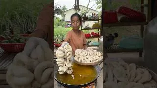 Thumbnail: Yummy pork intestine cooking