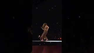 Thumbnail: Shakira's Most Incredible Dance! 🔥💃10 Million Views and Still Unstoppable! 🔥