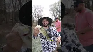 Thumbnail: Catching EVERY SPECIES in this POND 🎣