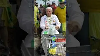 Thumbnail: Is this THE OLDEST WORLD CUP ATTENDEE? ⚽️