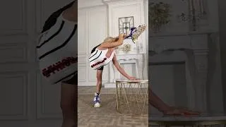 Thumbnail: R Contortion Short