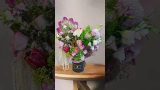 Thumbnail: Flower bouquet in a box without flower foam