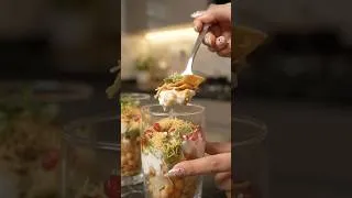 Thumbnail: Glass Mein ऐसी Chaat? 😍 एक बार बनाओगे तो बार-बार मांगेंगे! 🤤🔥 #Shorts