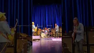 Thumbnail: Jammin