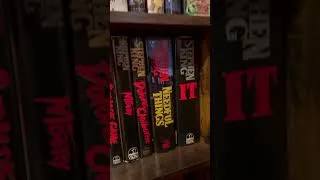 Thumbnail: Stephen King Bookshelf Tour.