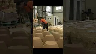 Thumbnail: 한국 전통 항아리 대량 생산 과정 / Mass Production Process of Korean Traditional Jar