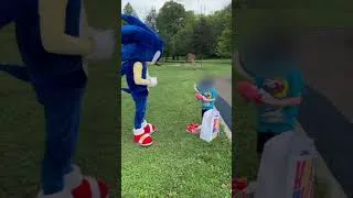 Thumbnail: Sonic visits a fan for their birthday #sonicthehedgehog #mascot #birthday #event