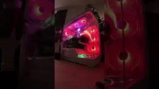 Thumbnail: Phanteks NV5, Christmas tree