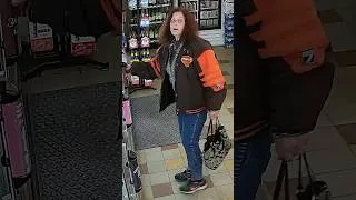 Thumbnail: Woman Filling Her Purse Gets Caught After Double Dipping