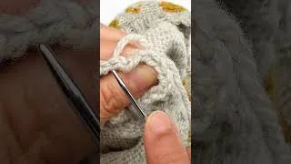 Thumbnail: How to Weave In Your Yarn End Neatly at the Cuff Edge #knitting #knittingtechniques