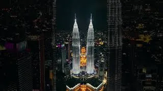 Thumbnail: Day to Night - The Petronas Towers 🇲🇾 #kualalumpur #petronasmalaysia #petronastower