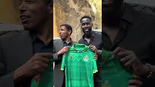 Thumbnail: Bakari Sagna And Haile Gebrselassie