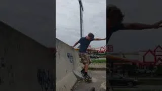 Thumbnail: Wallride bs revert spot