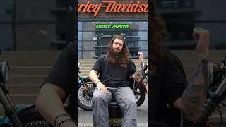 Thumbnail: Cusrombike VS Serien Harley was fährt besser? 🤯