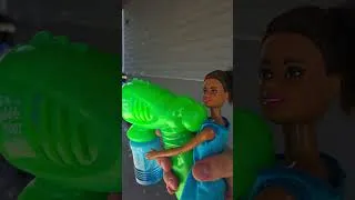 Thumbnail: Barbie Teresa Chelsea and Christie Love playing bubble 🫧