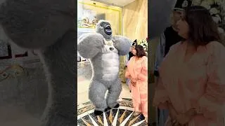 Thumbnail: Gorilla Action #trending #viral #hirakaysath #pakistan #karachi