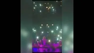 Thumbnail: Kizz Daniel lifts white woman in Chicago😲😲