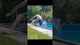 Thumbnail: Handstand Bail into Pool #calisthenics #handstandhold #pool #fail