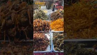 Thumbnail: គ្រួច, ចង្រិត ឌុកឌឿ… បំពងមានរស់ជាតិឆ្ងាញ់😋 #streetfood #shorts #shortvideo #cambodianfoodtour