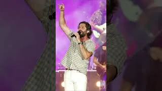 Thumbnail: Thomas Rhett Reveals Unreleased Ballad During First-Ever Performance
