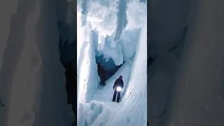 Thumbnail: It’s a long way down to a new world.
