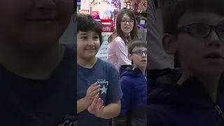Thumbnail: Bus driver communicates with students