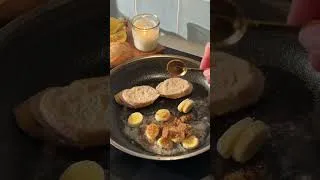 Thumbnail: Vegan banana bread French toast