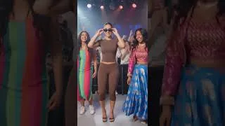 Thumbnail: Fans cheering the ladies killed dance floor